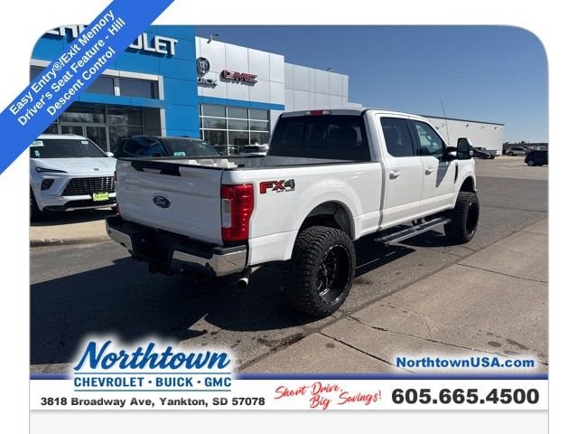 2017 Ford Super Duty F-250 SRW Lariat