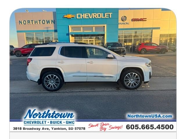 2023 GMC Acadia Denali