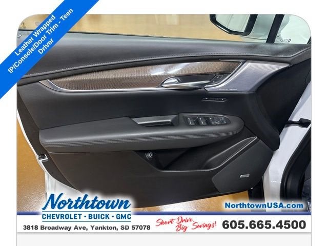 2022 Cadillac XT5 Sport