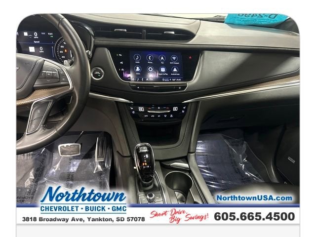 2022 Cadillac XT5 Sport