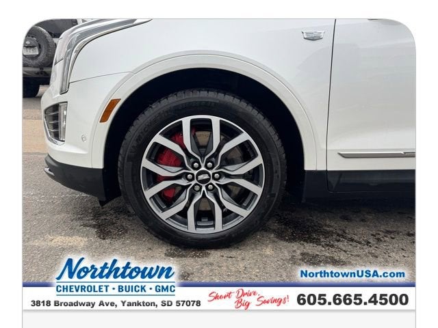 2022 Cadillac XT5 Sport