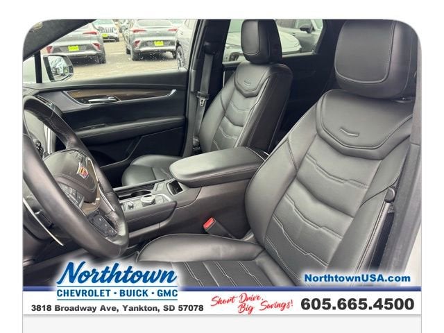 2022 Cadillac XT5 Sport