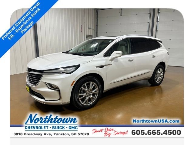 2023 Buick Enclave Essence