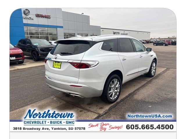 2023 Buick Enclave Essence