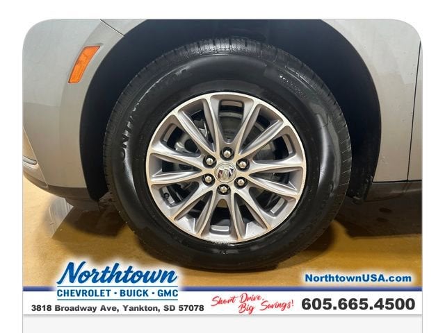 2023 Buick Enclave Essence