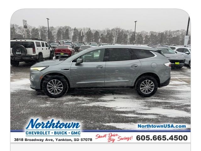 2023 Buick Enclave Essence