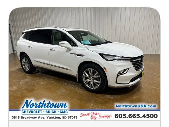 2023 Buick Enclave Essence