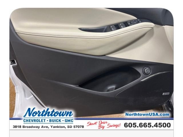 2021 Buick Enclave Essence