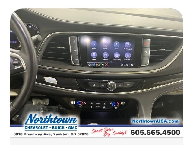 2021 Buick Enclave Essence