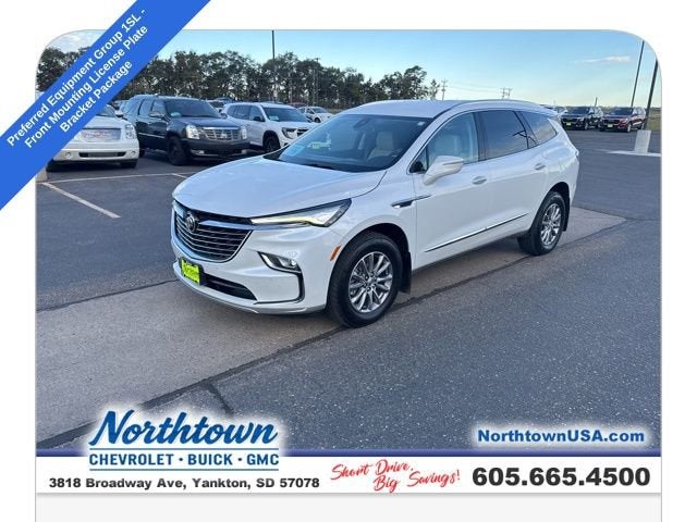 2023 Buick Enclave Essence