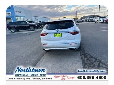 2023 Buick Enclave Essence