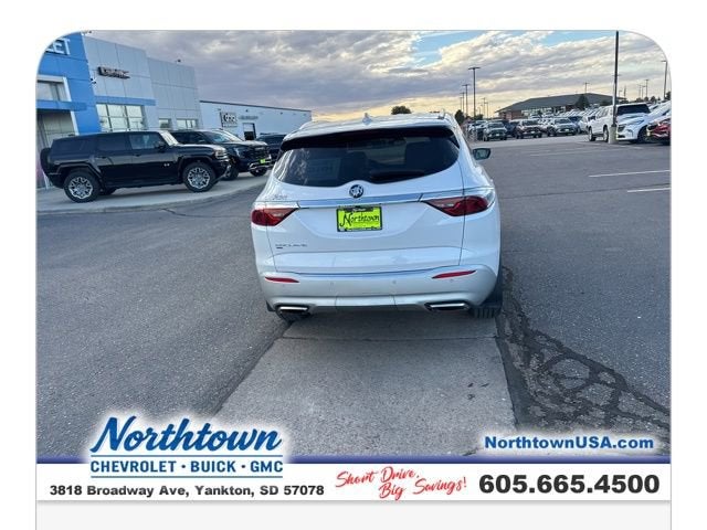 2023 Buick Enclave Essence