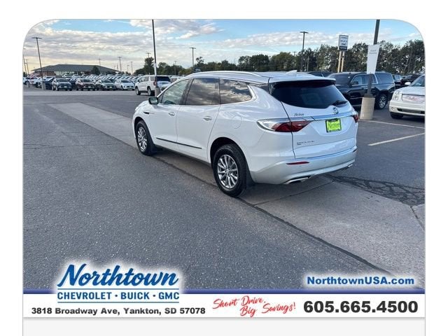 2023 Buick Enclave Essence