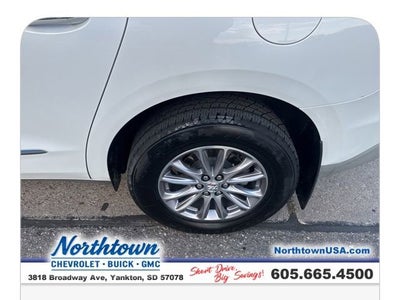 2023 Buick Enclave Essence