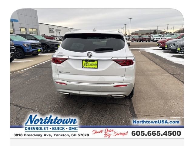 2023 Buick Enclave Essence