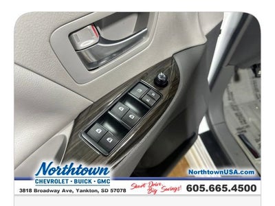 2017 Toyota Sienna XLE Auto Access Seat