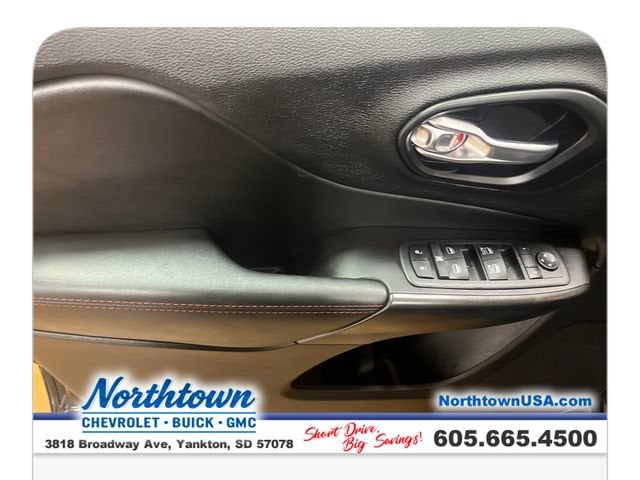 2022 Jeep Cherokee Trailhawk