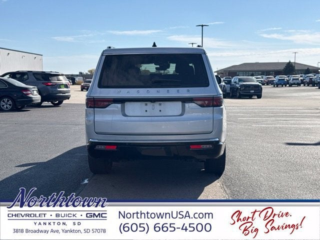 2024 Jeep Wagoneer Base