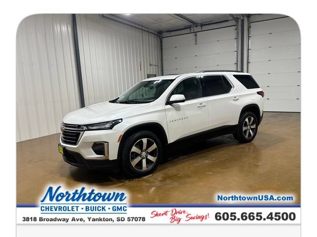 2023 Chevrolet Traverse LT Leather