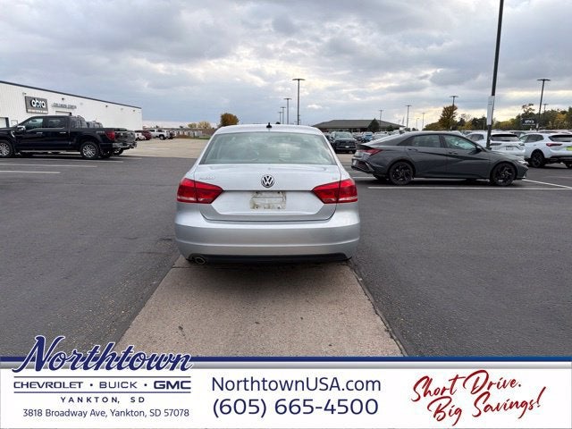 2013 Volkswagen Passat SE