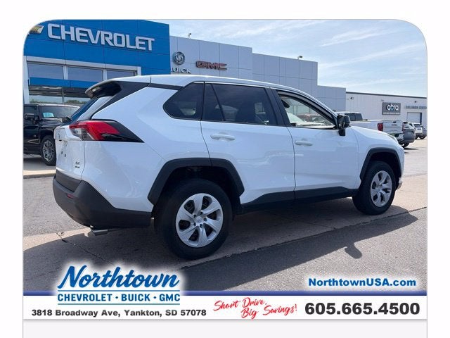 2025 Toyota RAV4 LE