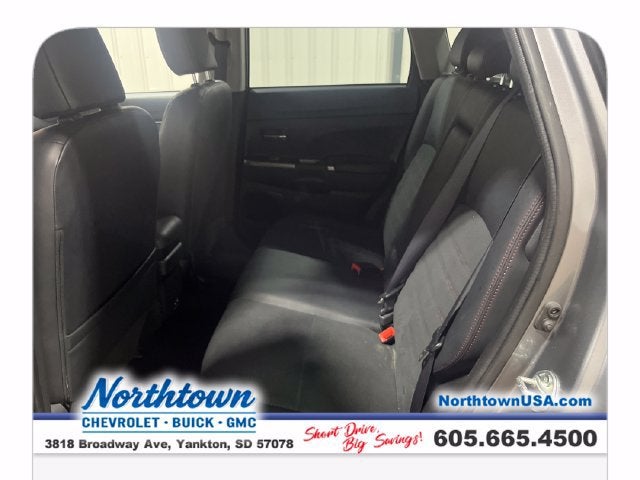 2025 Mitsubishi Outlander Sport S