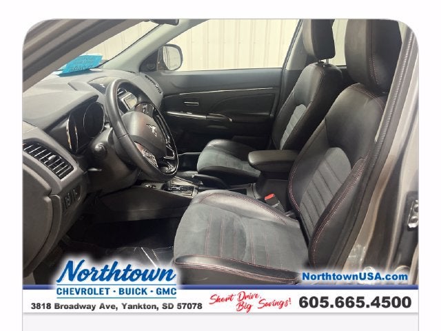 2025 Mitsubishi Outlander Sport S