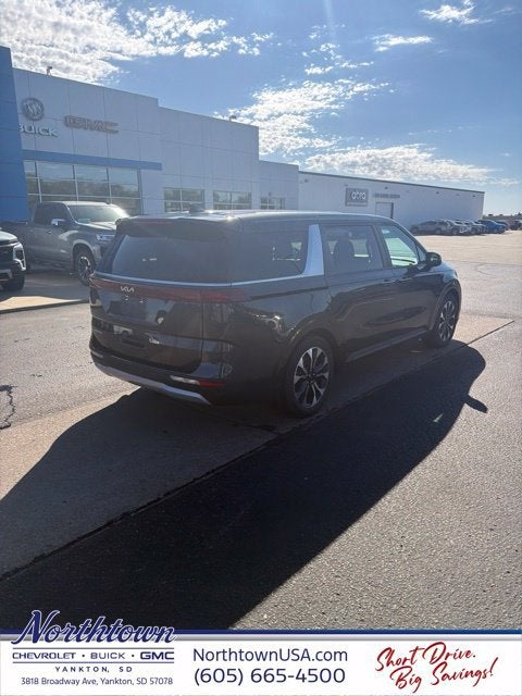 2024 Kia Carnival EX