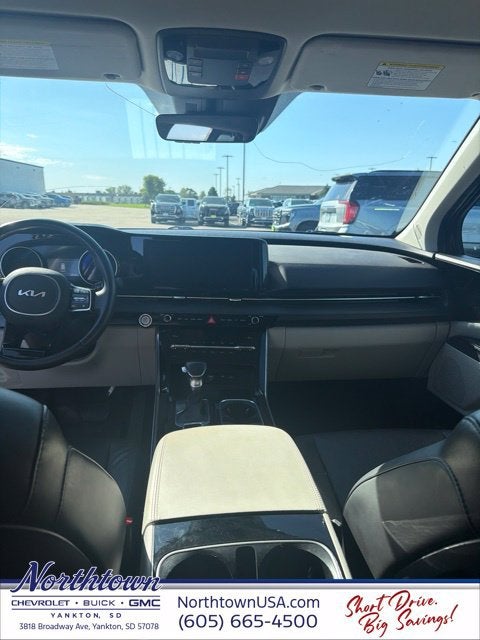 2024 Kia Carnival EX