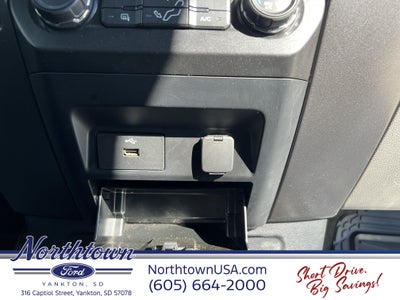 2017 Ford Super Duty F-350 DRW XLT