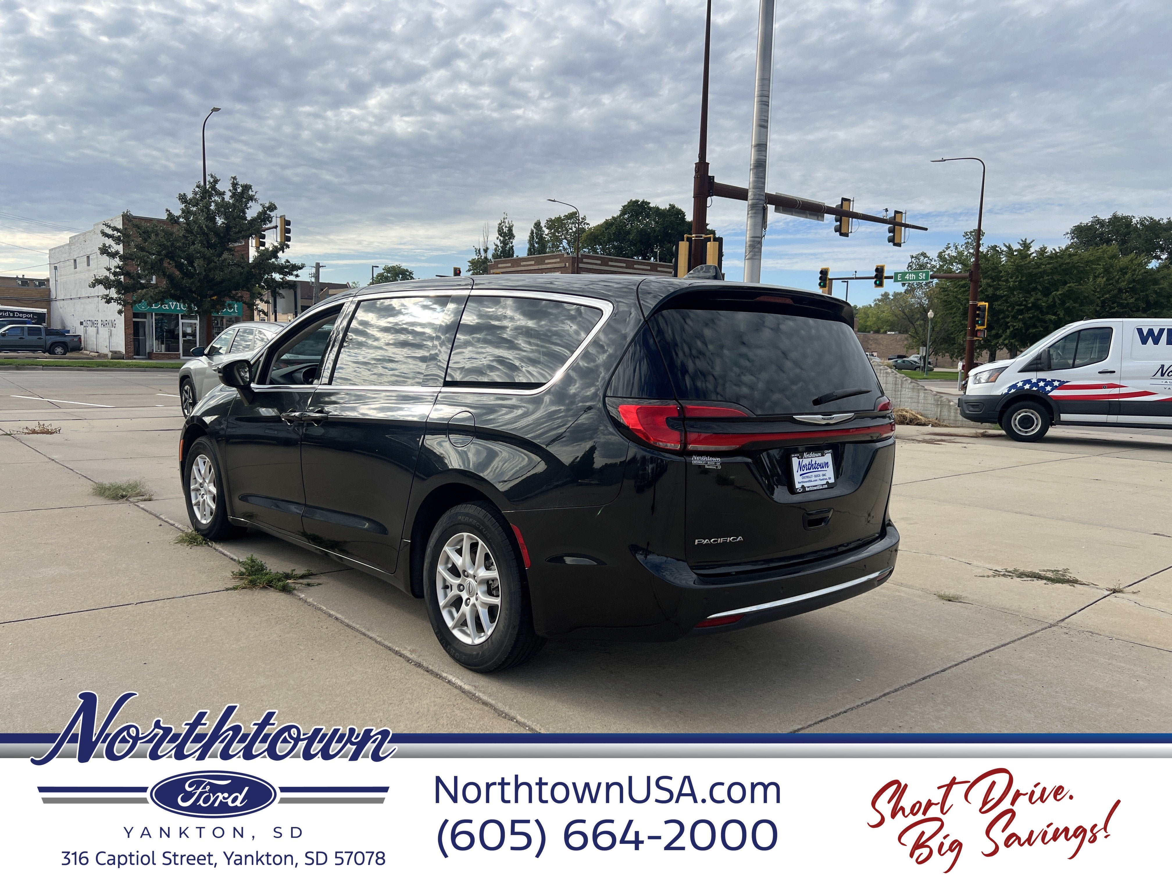 2023 Chrysler Pacifica Touring L